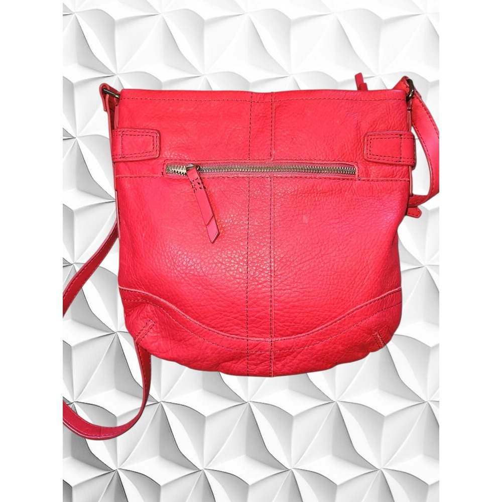 American Leather Co Red Pebbled Leather Crossbody Bag with Chain Detail - Picture 2 of 8